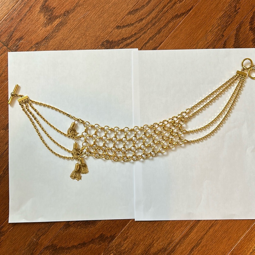 Henri Bendel Gold necklace
